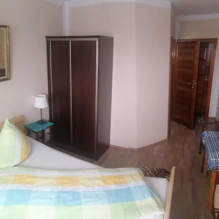 Meisterburg Homestay *